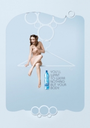 纯净水广告设计欣赏：好皮肤是最好的外衣