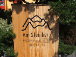 Am Steinberg酒店品牌指示系统设计（转漂亮的木制指示系统）
